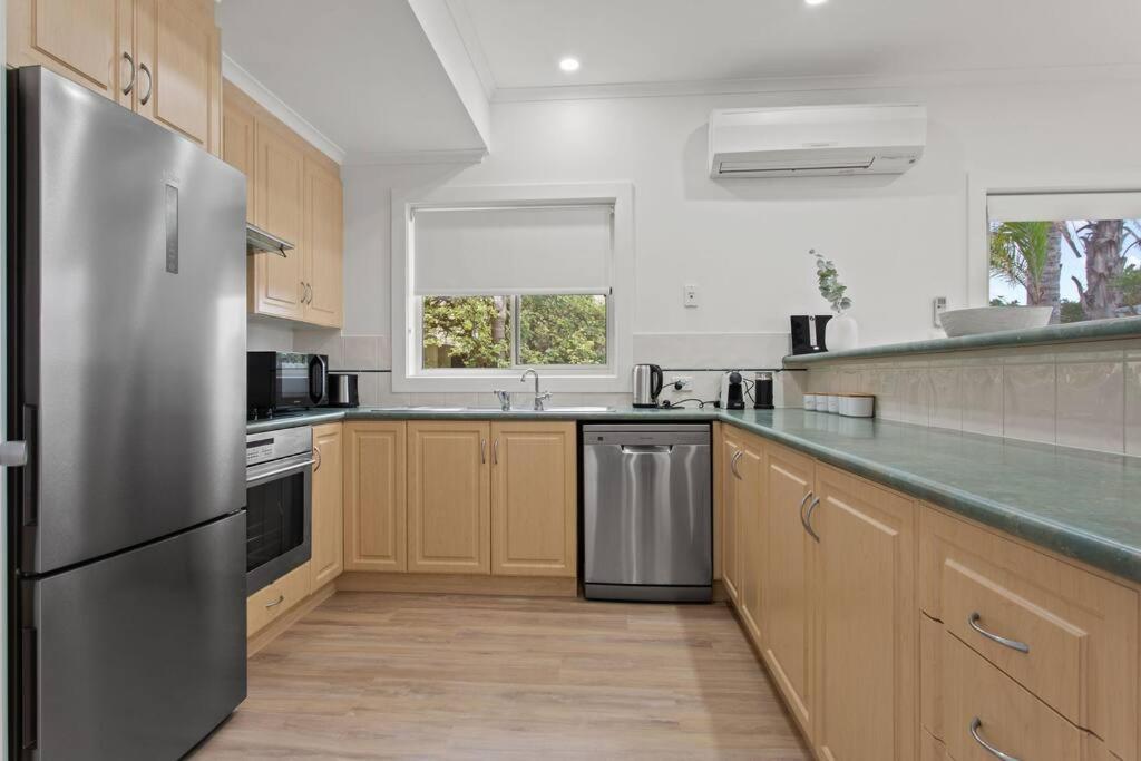 דירות פורט לינקולן Waterfront Townhouse - Picturesque Marina Views מראה חיצוני תמונה