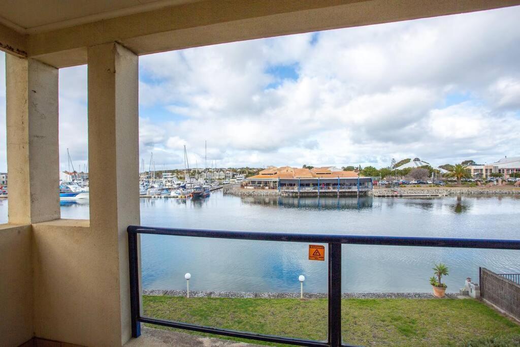 דירות פורט לינקולן Waterfront Townhouse - Picturesque Marina Views מראה חיצוני תמונה
